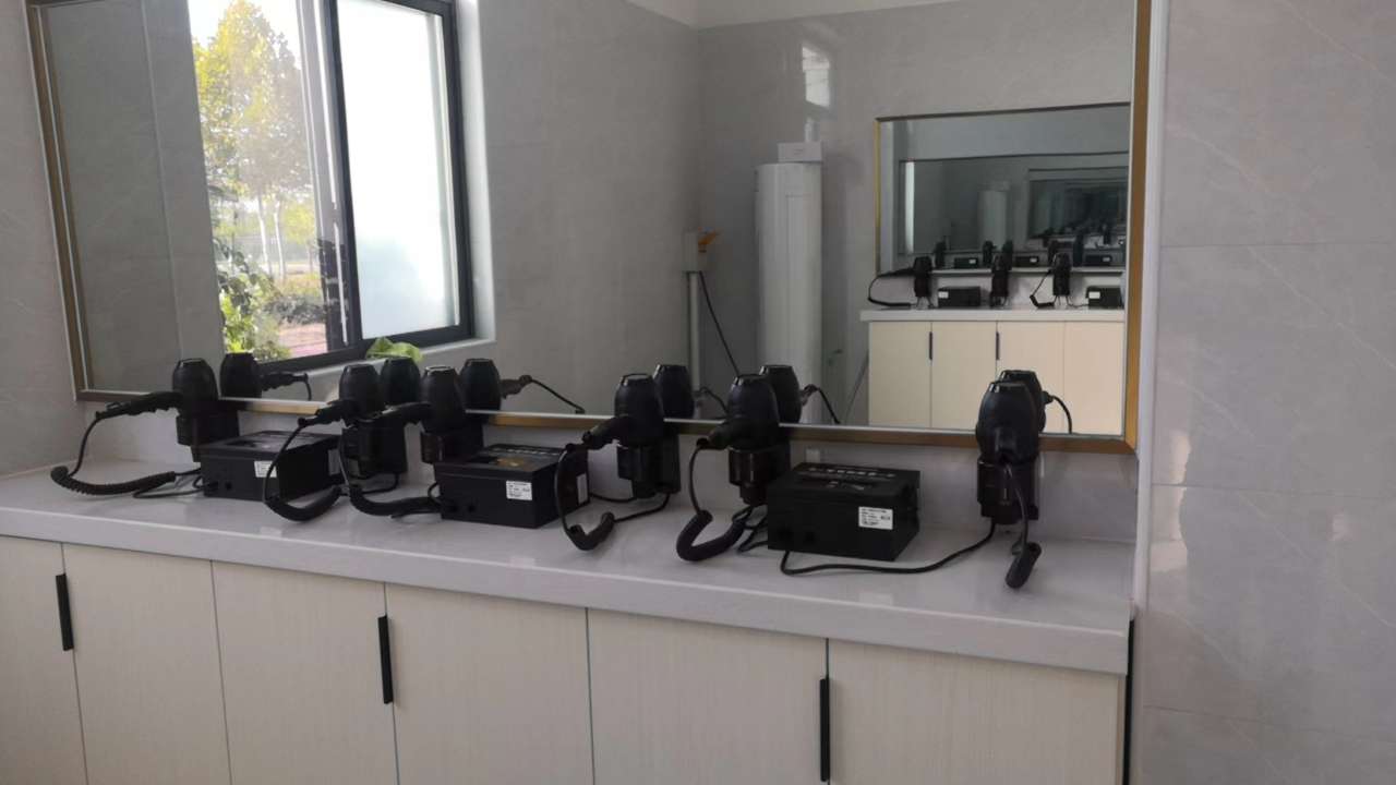 1747102546203401.jpg 校園一卡通吹風機